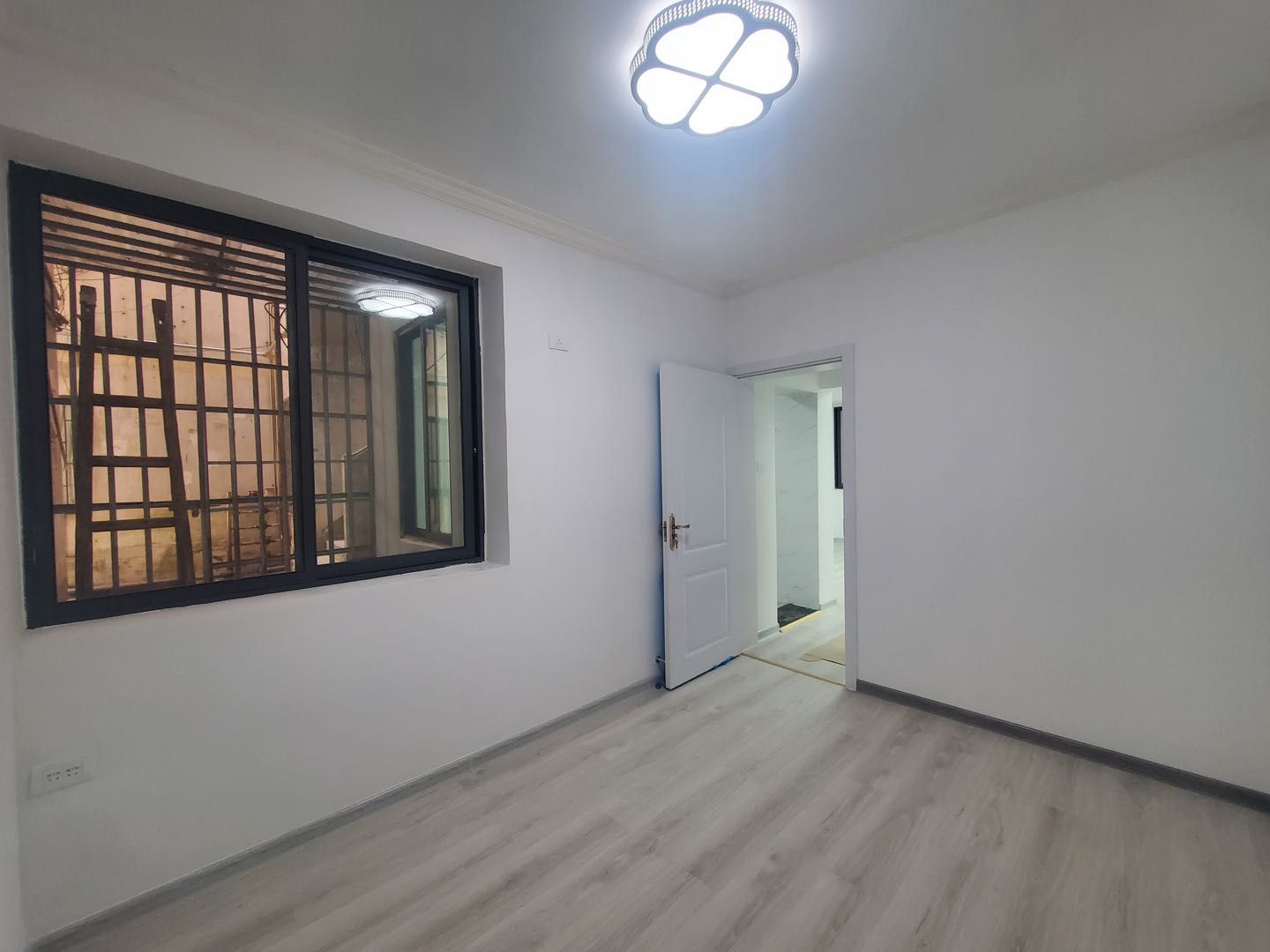 fbc314f8f5749d18a18e24fcda78b44d