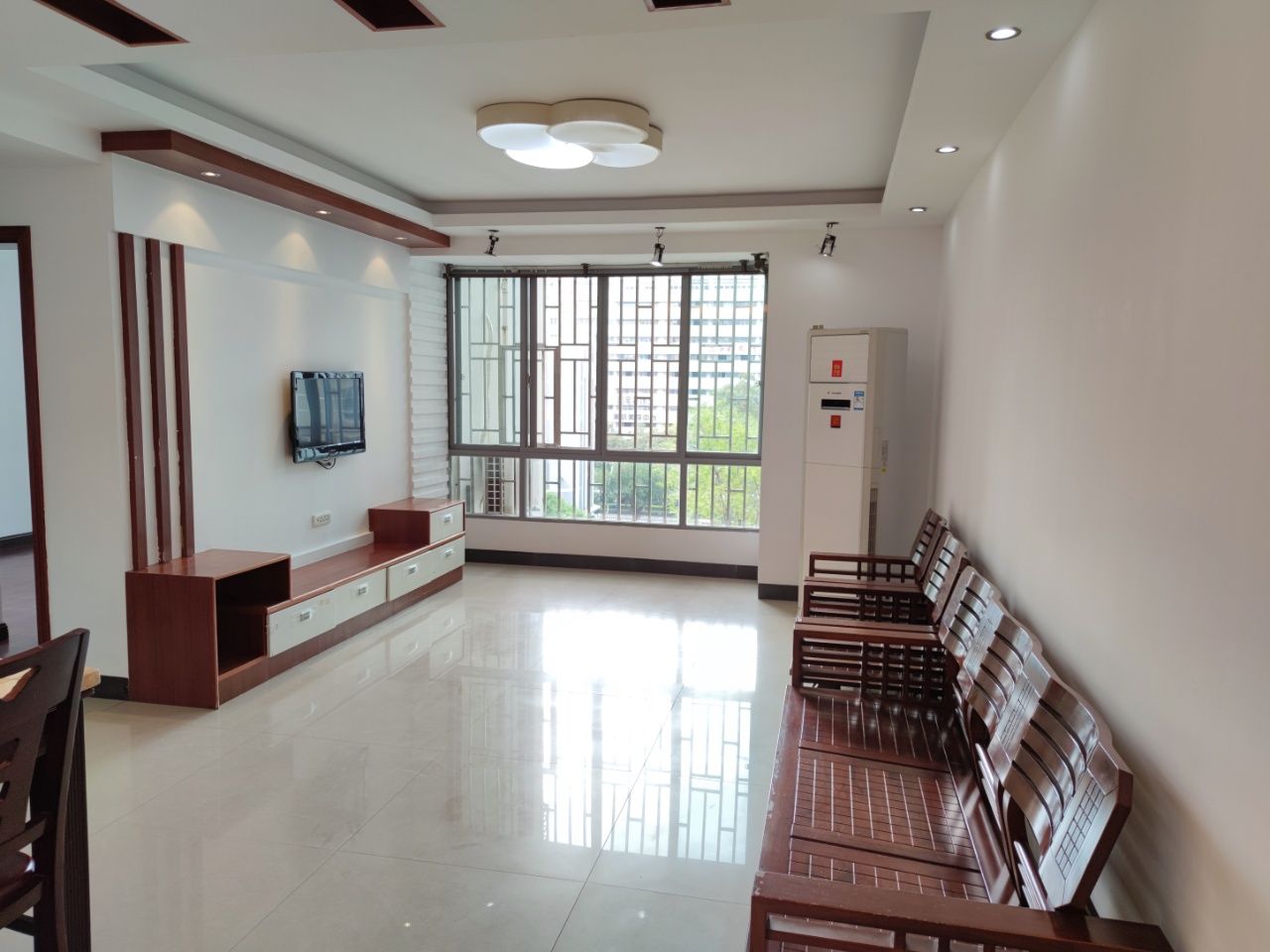 甲天下广场旁&middot;鑫海国际电梯房读龙隐小学+桂林一中兴进彰泰万达